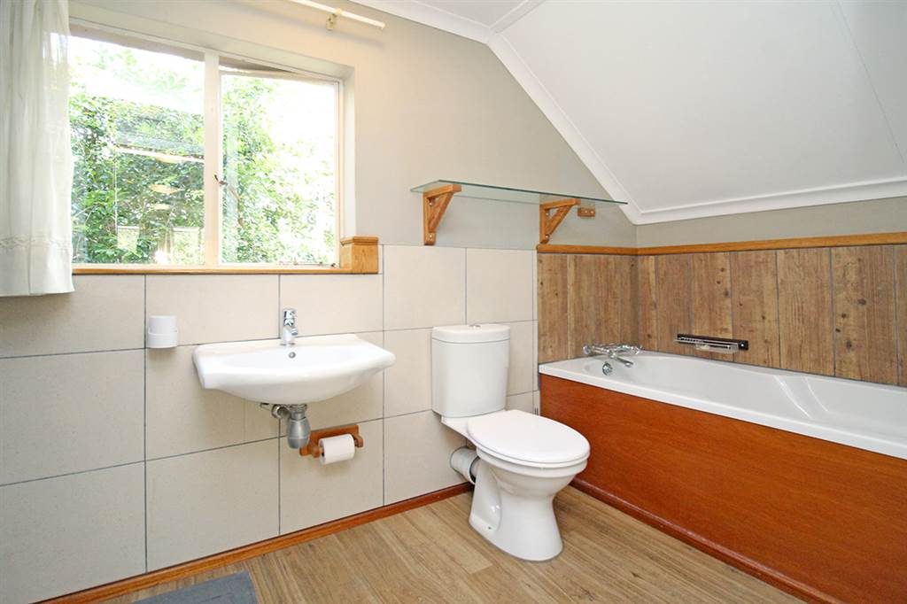 3 Bed House in Thornhill Estate photo number 19