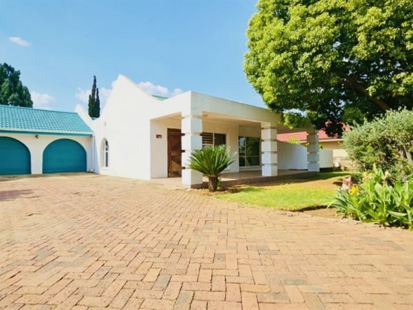 3 Bedroom House 3 Bedroom House