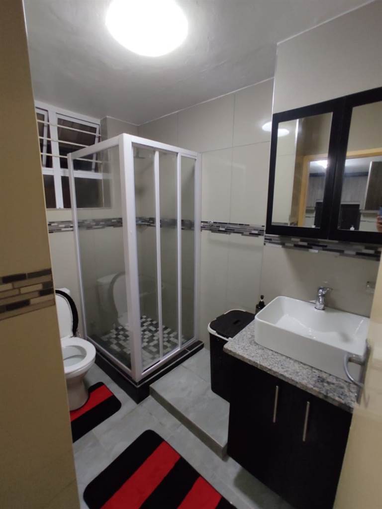 1 Bed Apartment in Doonside photo number 23