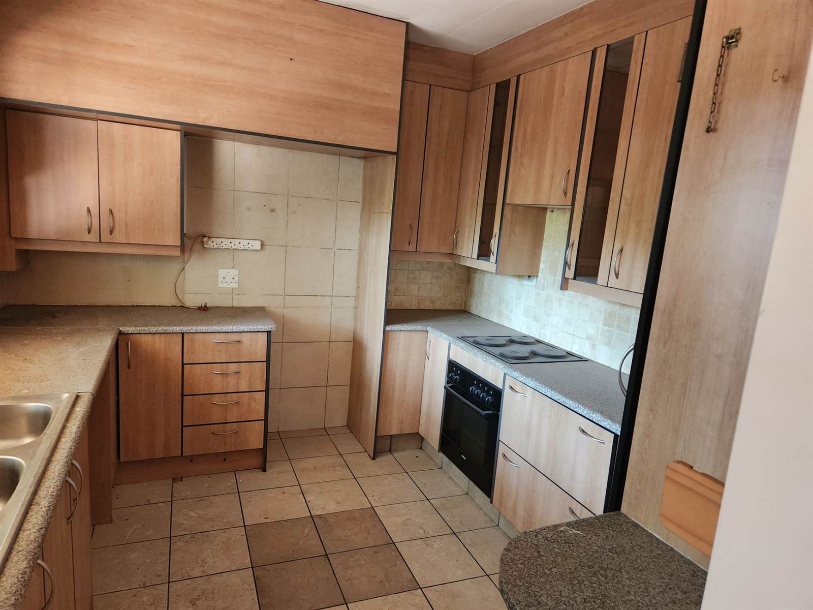 3 Bed Apartment in Witfield photo number 3