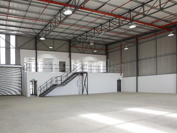 310  m² Industrial space