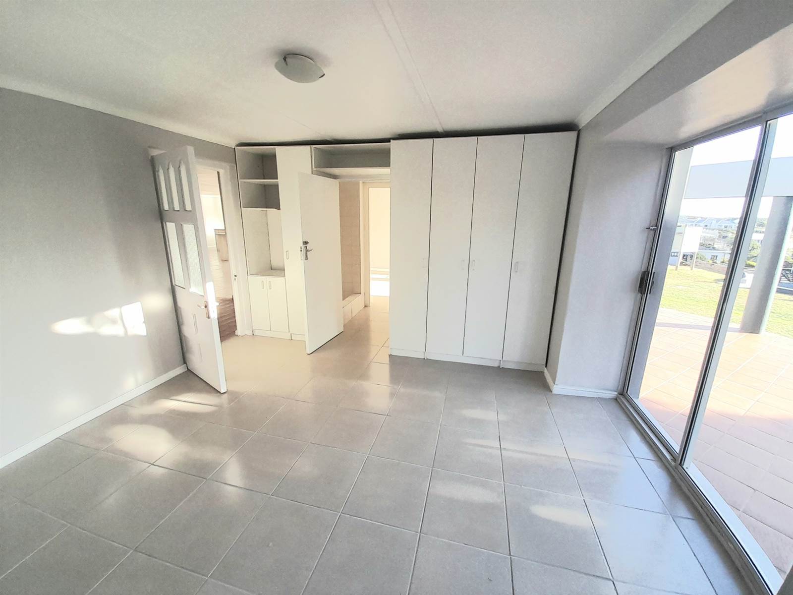 5 Bed House in Gansbaai and surrounds photo number 18