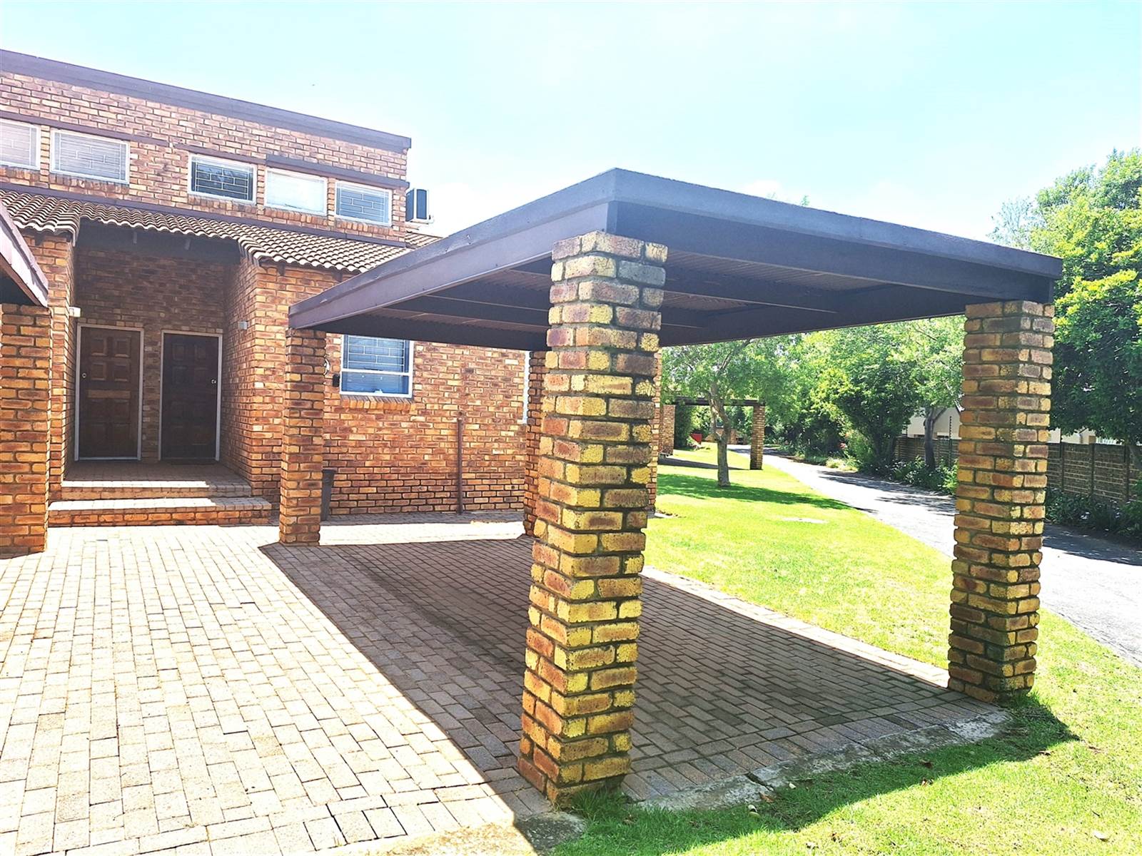 4 Bed House in Vaal Dam photo number 2