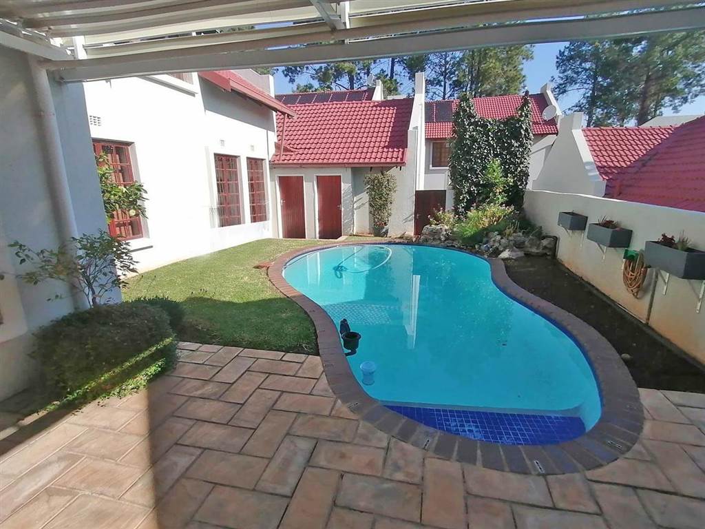 3 Bed Townhouse in Bryanston photo number 14