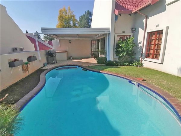 3 Bed Townhouse in Bryanston
