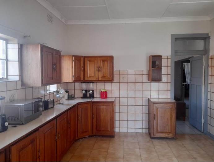 3 Bed House in Rosettenville photo number 9
