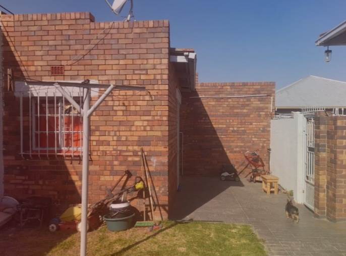 3 Bed House in Rosettenville photo number 22