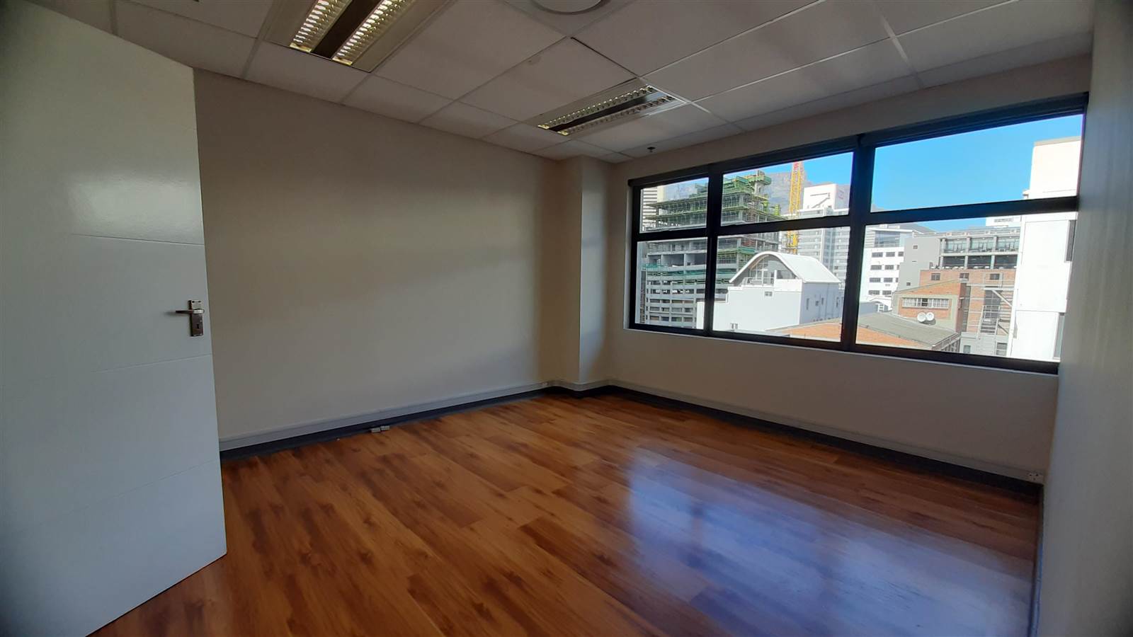 149  m² Commercial space in Foreshore photo number 8