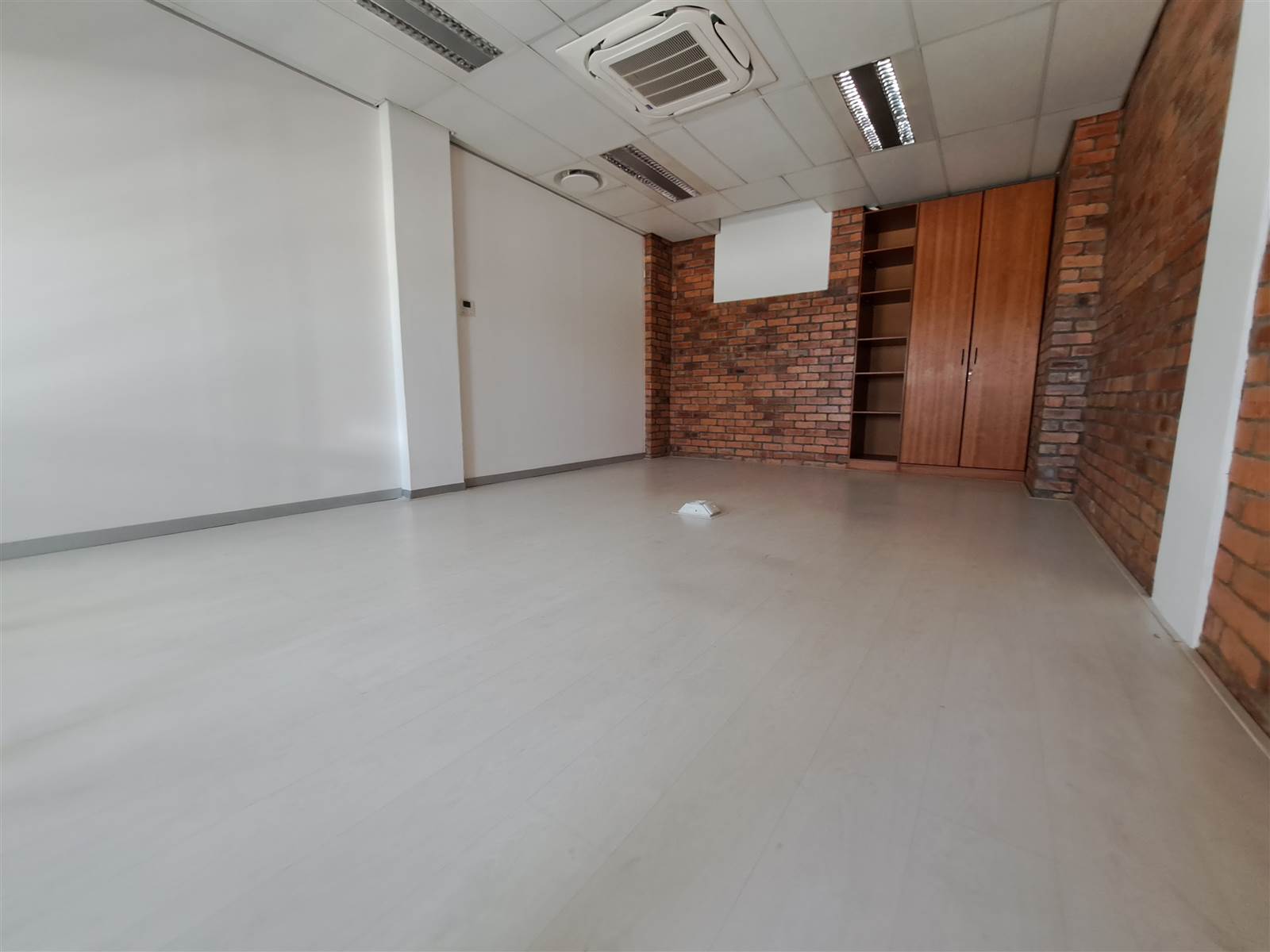 229  m² Commercial space in Green Point photo number 6