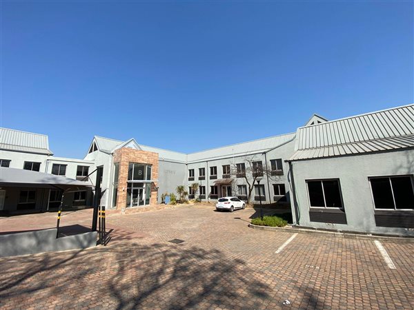 477  m² Commercial space in Woodmead