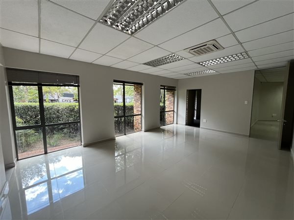 74  m² Commercial space in Woodmead