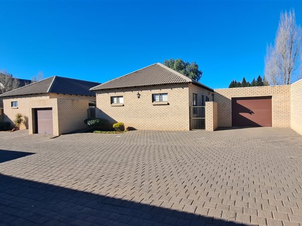 2 Bedroom Townhouse 2 Bedroom Townhouse