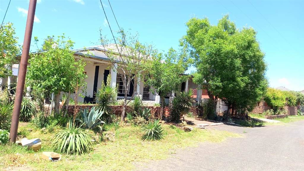2 Bed House in Steynsburg photo number 11