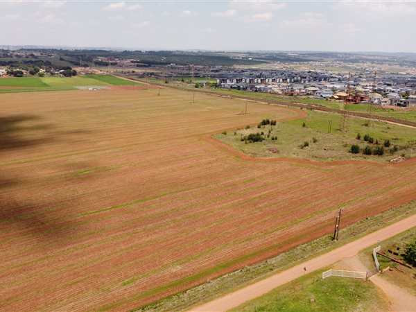 21 ha Land available in Tierpoort