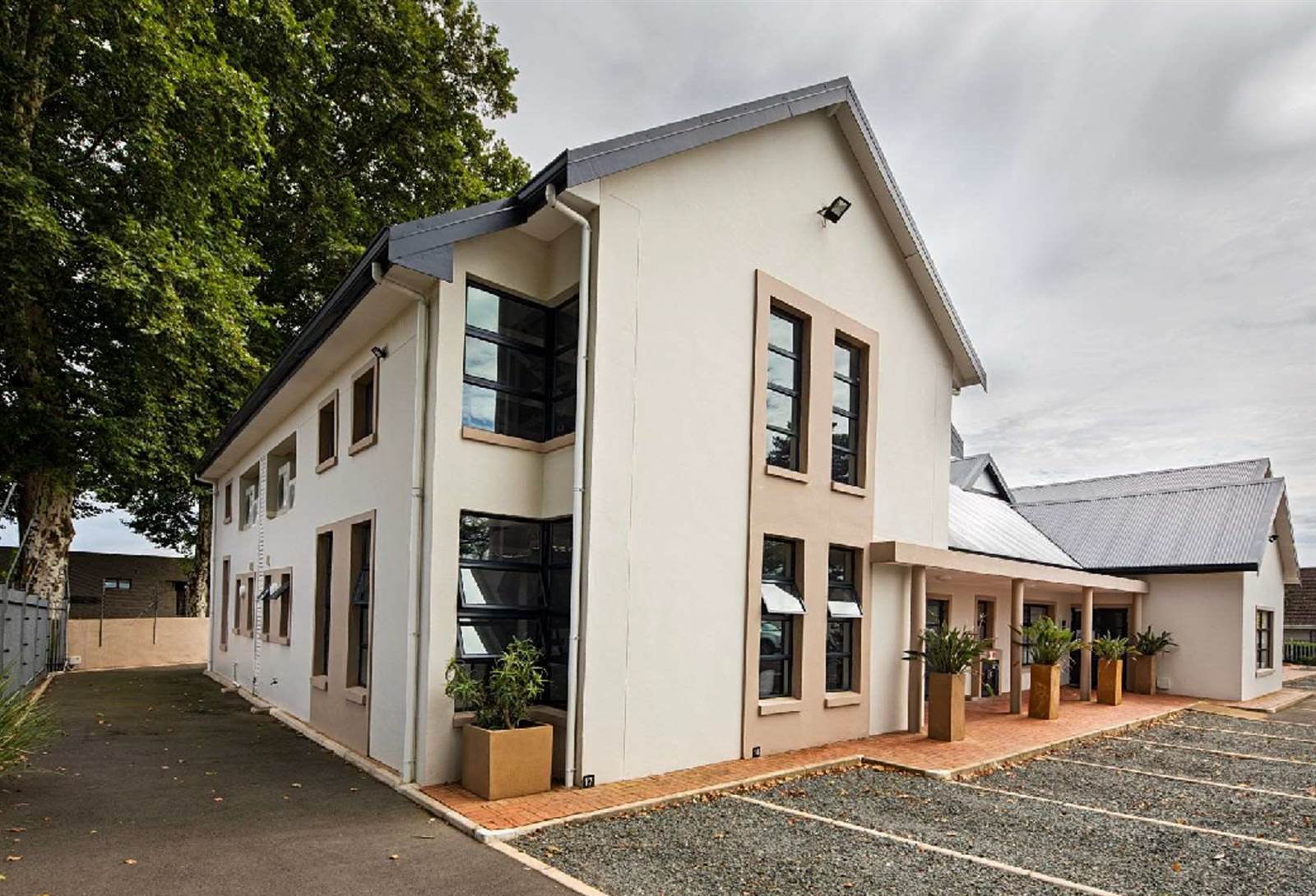 133  m² Commercial space in Kloof photo number 9
