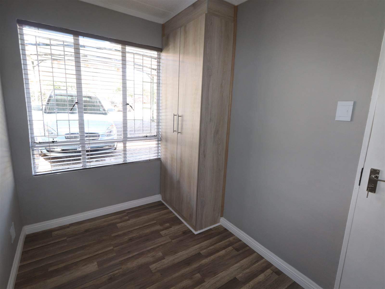 2 Bed Townhouse in Glen Marais photo number 10