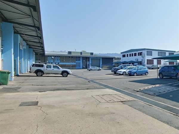 363  m² Industrial space