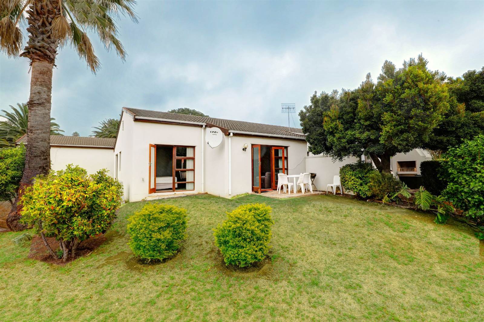 2 Bed Townhouse in Protea Valley photo number 12