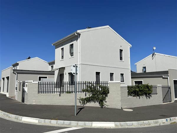 2 Bedroom Townhouse 2 Bedroom Townhouse