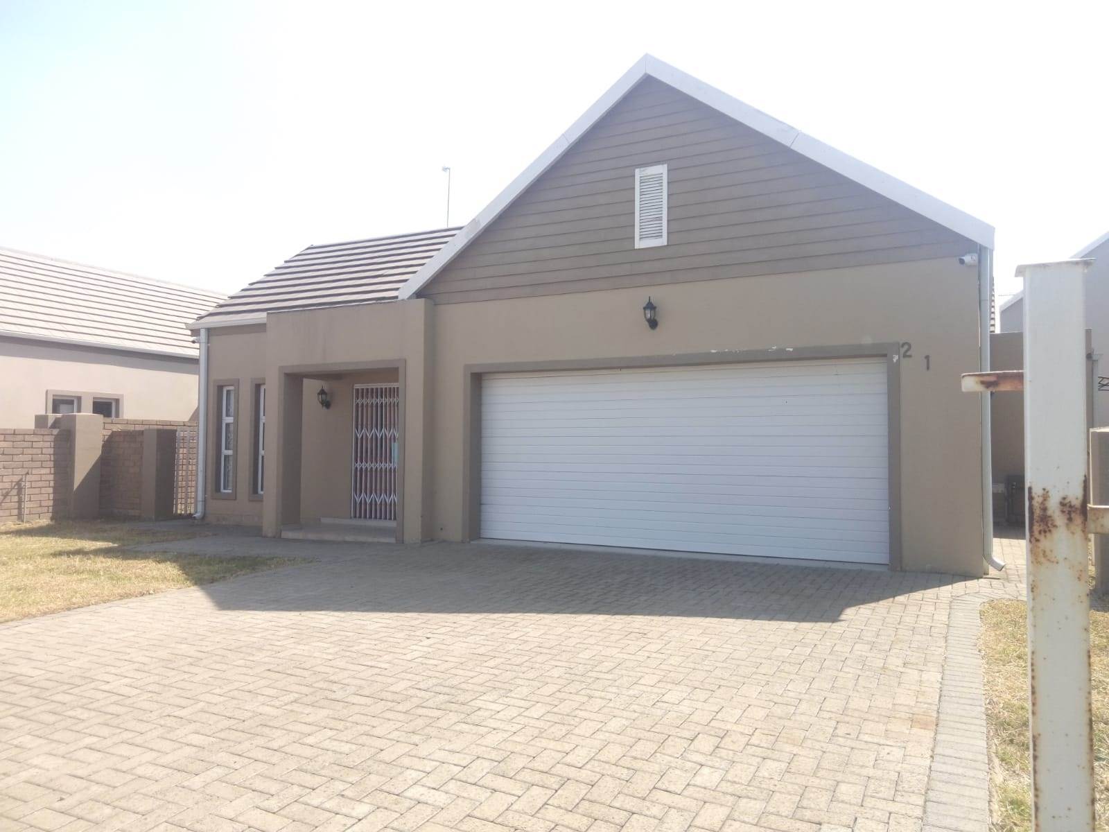 3 Bed House in Riverspray Lifestyle Estate photo number 1