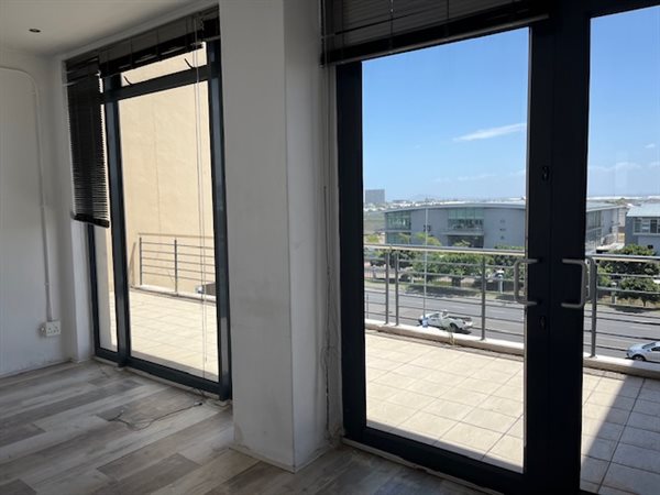 80  m² Office Space in Century City