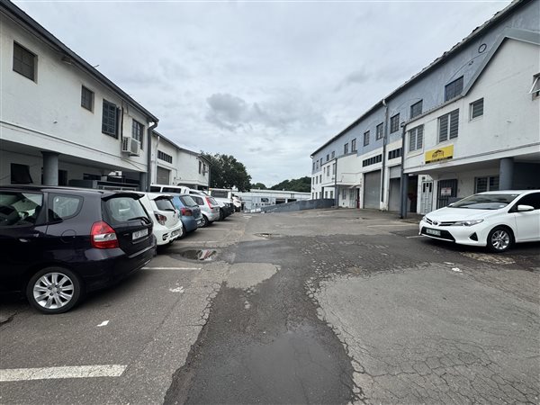 185 m² Commercial space 185 m² Commercial space