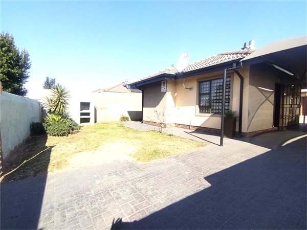 2 Bedroom House