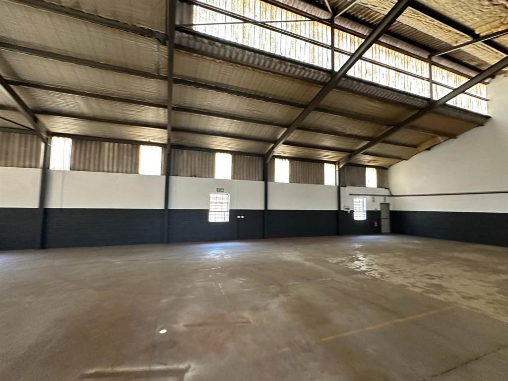 496  m² Industrial space in Triangle Farm photo number 7