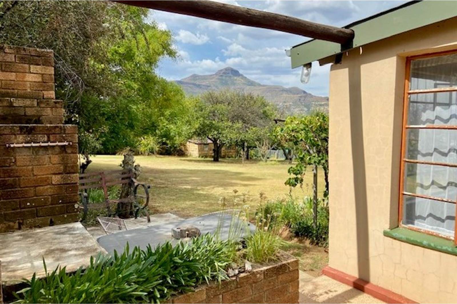 4 Bed House in Clarens photo number 5