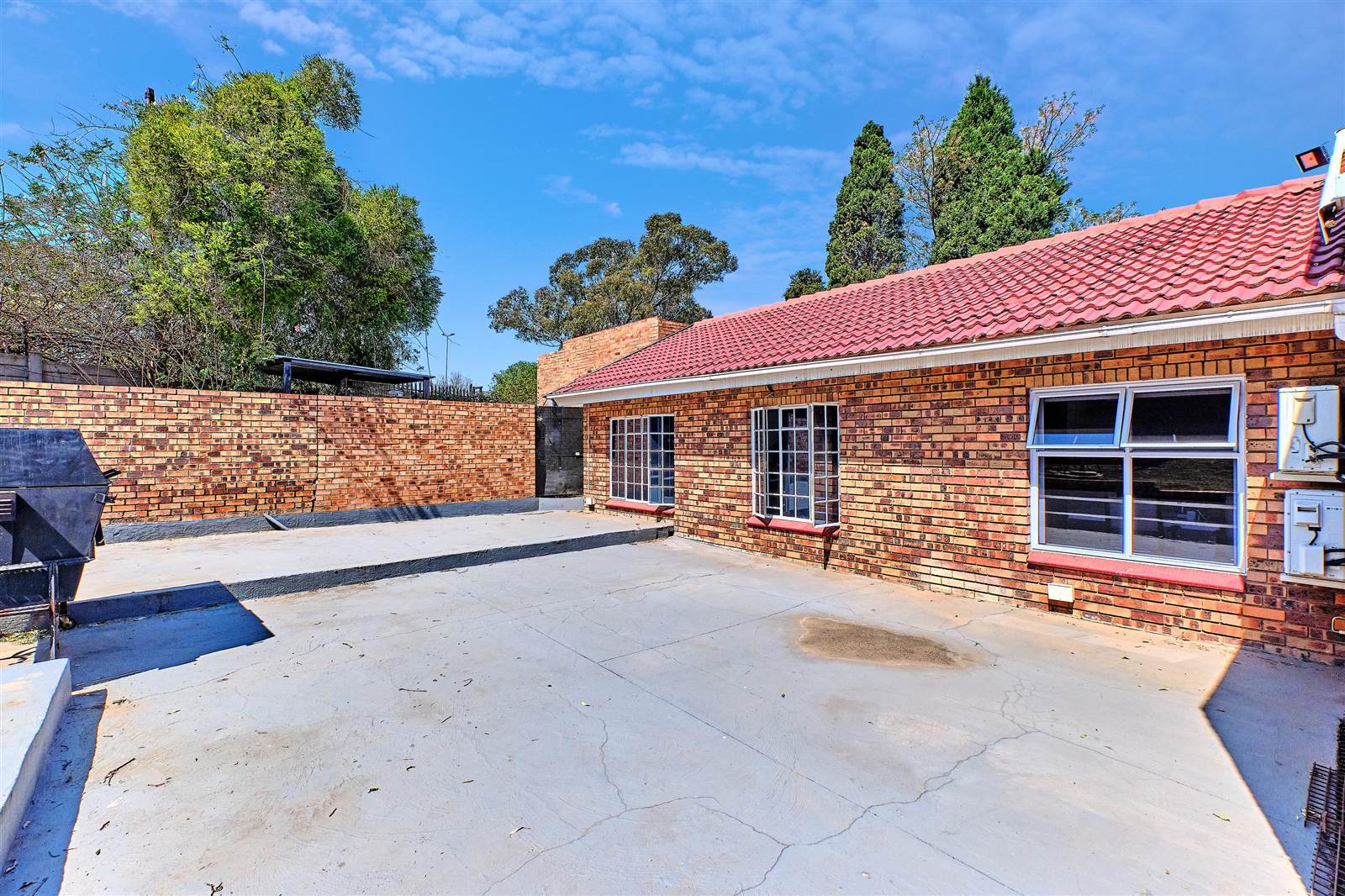 900  m² Commercial space in Sunninghill photo number 12