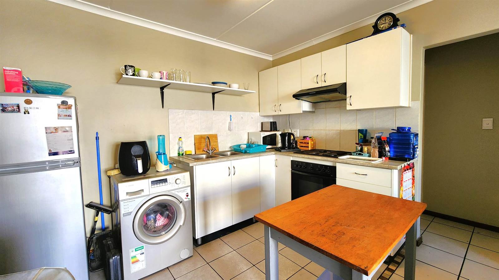 1 Bed Apartment in Strand Central photo number 5