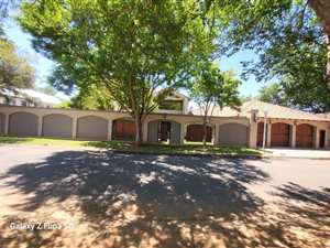 4 Bed House in Die Bult