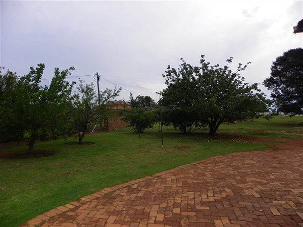 7.5 Bed House in Grootfontein Estate photo number 29