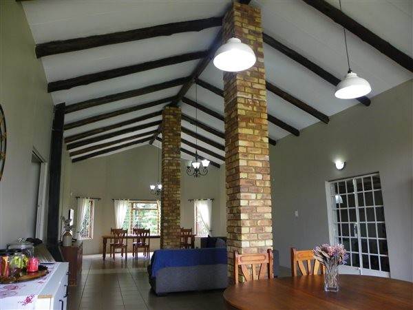 7.5 Bed House in Grootfontein Estate photo number 12