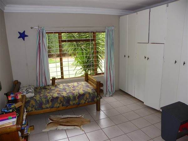 7.5 Bed House in Grootfontein Estate photo number 17