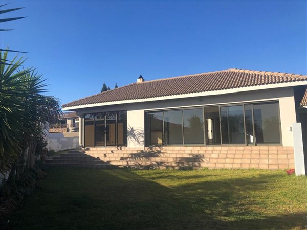 4 Bedroom House 4 Bedroom House