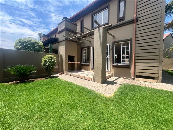 2 Bedroom Townhouse 2 Bedroom Townhouse