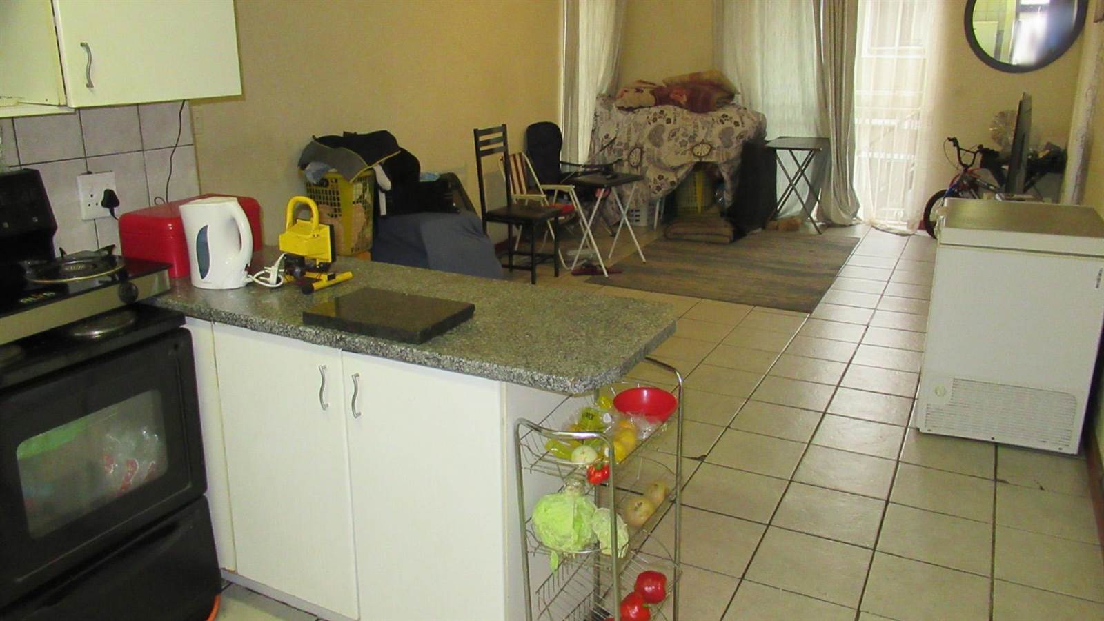 2 Bed Townhouse in Boksburg Central photo number 3