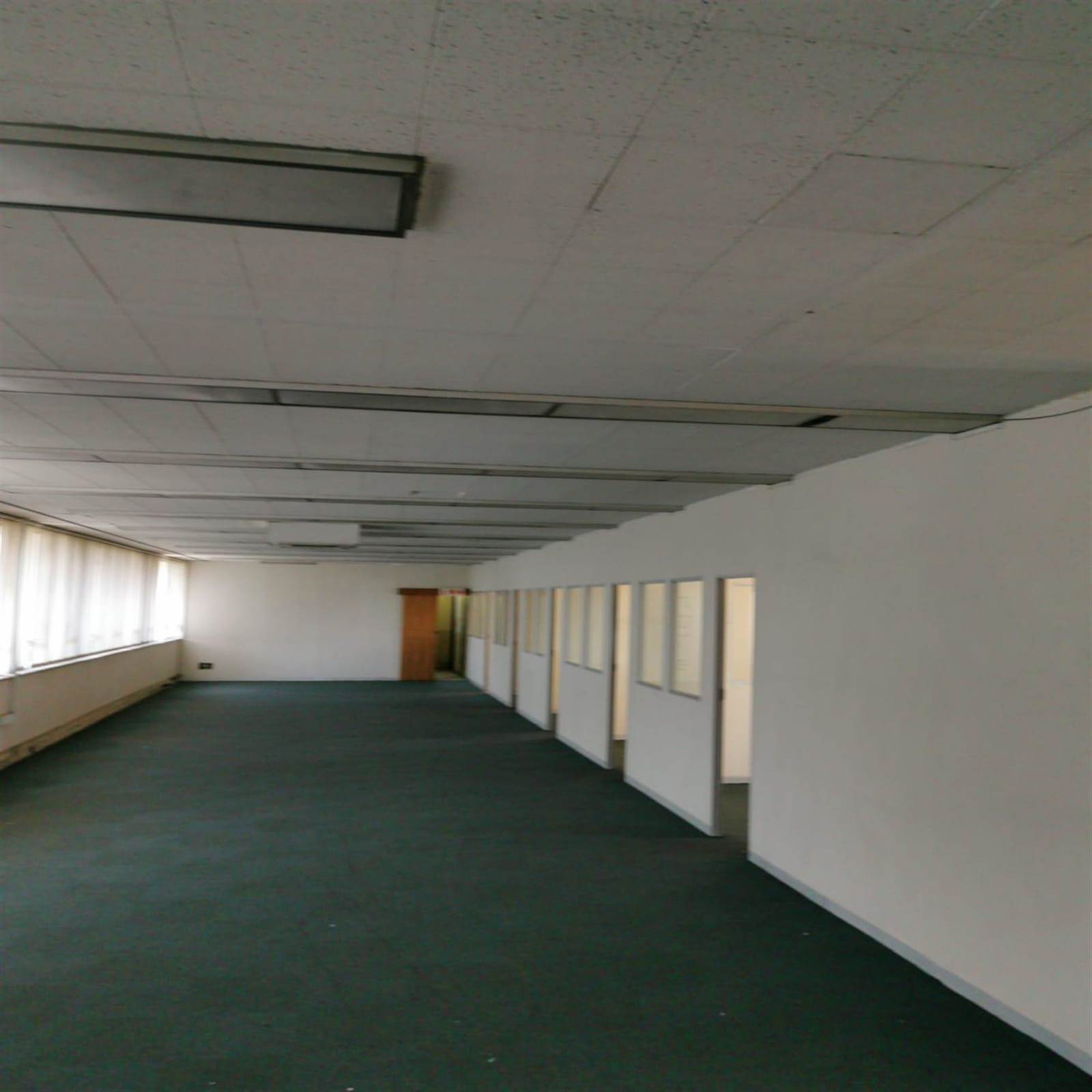 2000  m² Commercial space in Spartan photo number 7