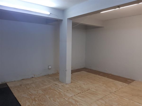 250  m² Office Space