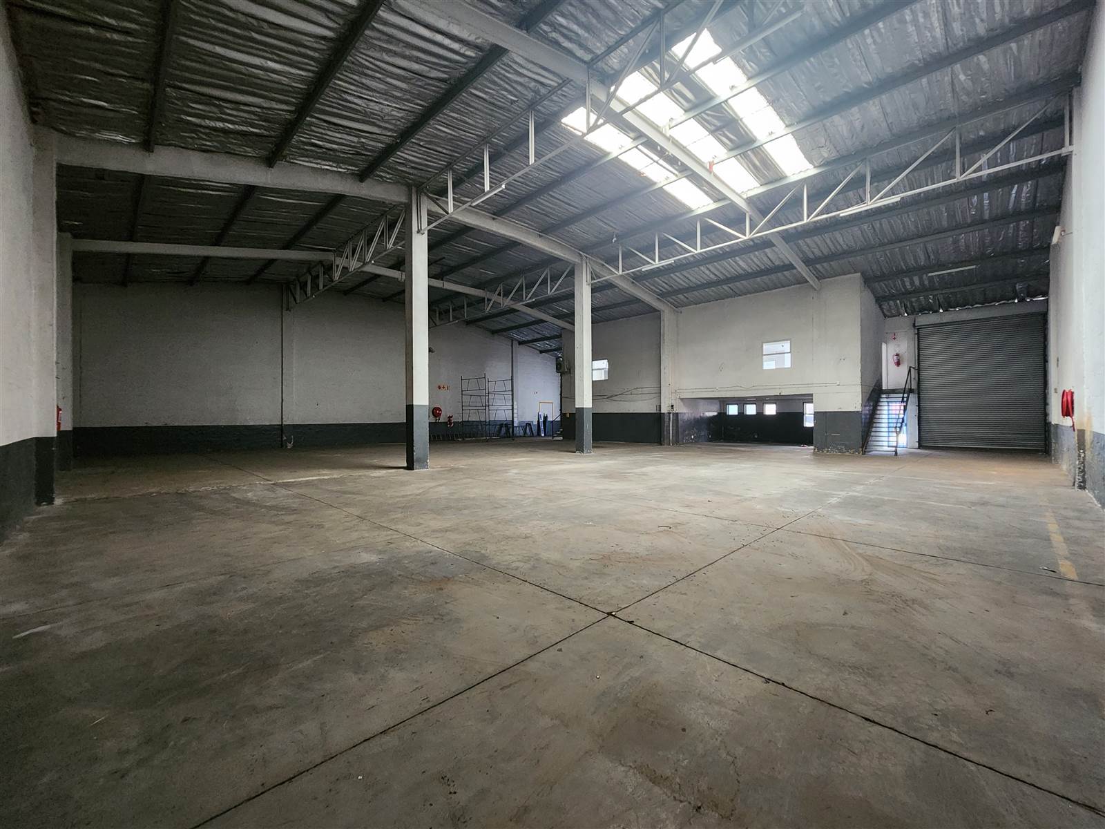 840  m² Industrial space in Spartan photo number 5