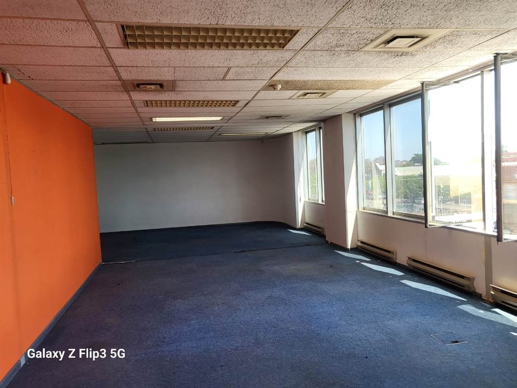 56  m² Office Space in Pretoria North photo number 3