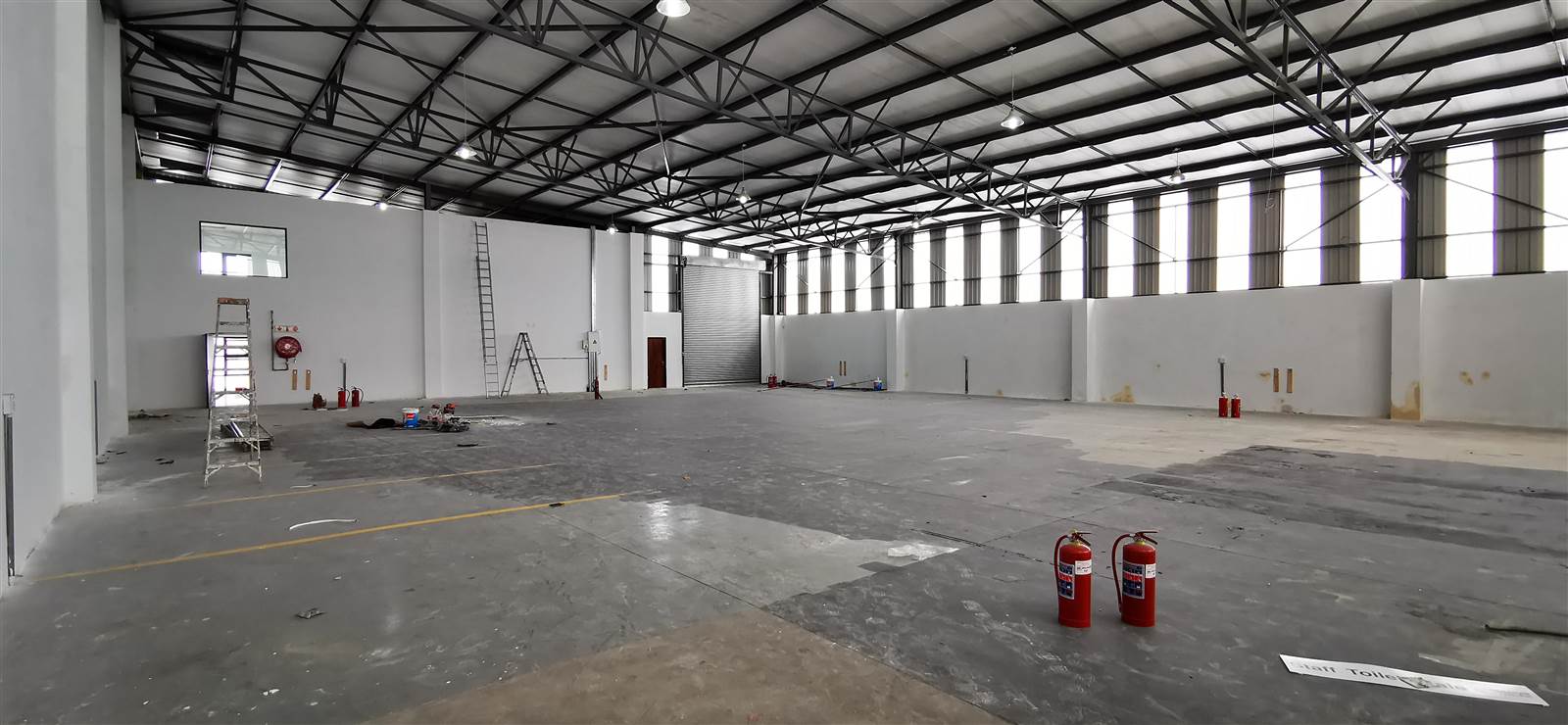 947  m² Industrial space in Kya Sands photo number 1