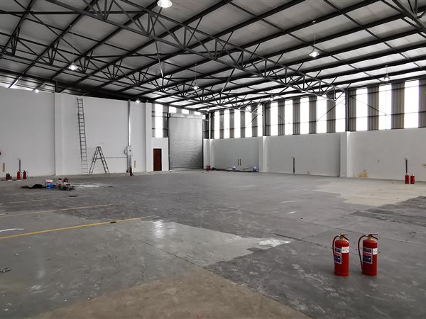 947  m² Industrial space