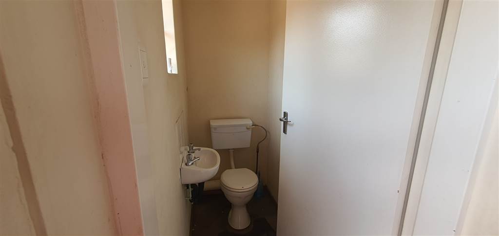 3 Bed Townhouse in Protea Park photo number 14