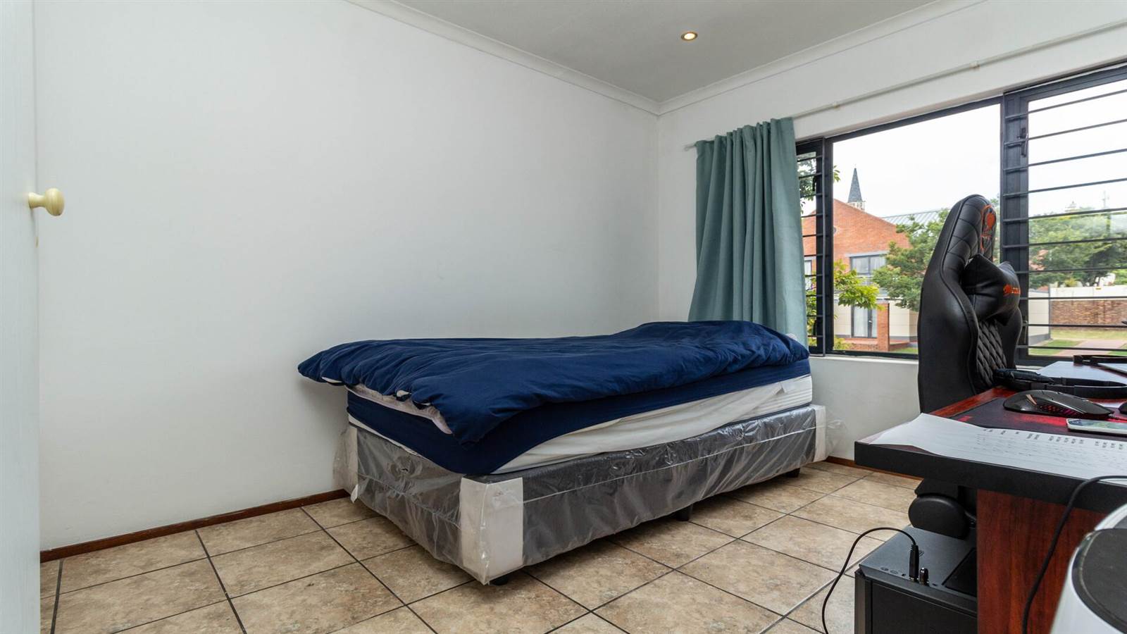 2 Bed Apartment in Auckland Park photo number 23