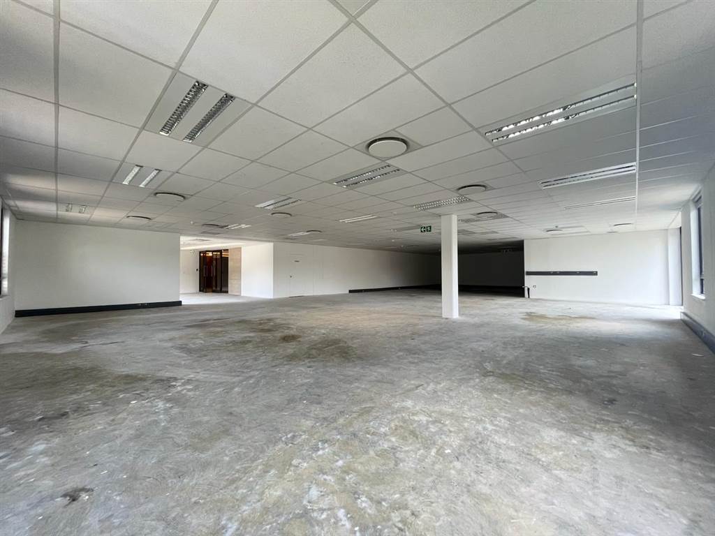 330  m² Commercial space in Fourways photo number 11