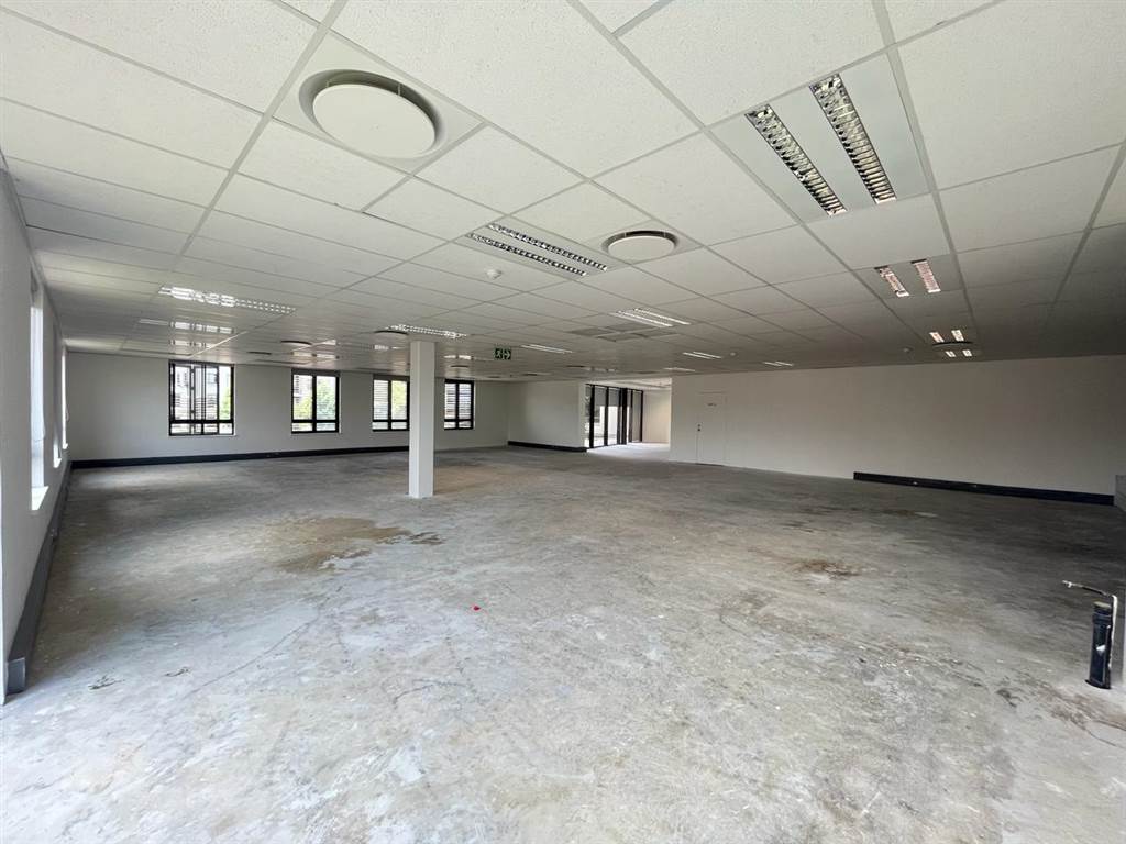 330  m² Commercial space in Fourways photo number 12