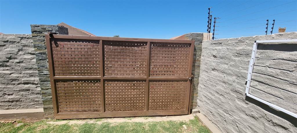 3 Bed House in Secunda photo number 20