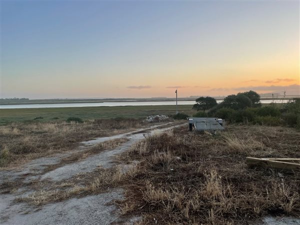 1057 m² Land available in Port Owen